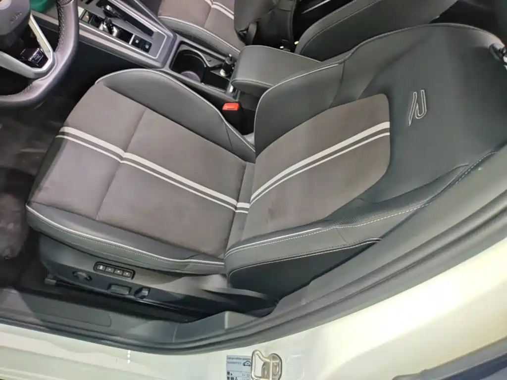 Volkswagen Golf — миниатюра 15
