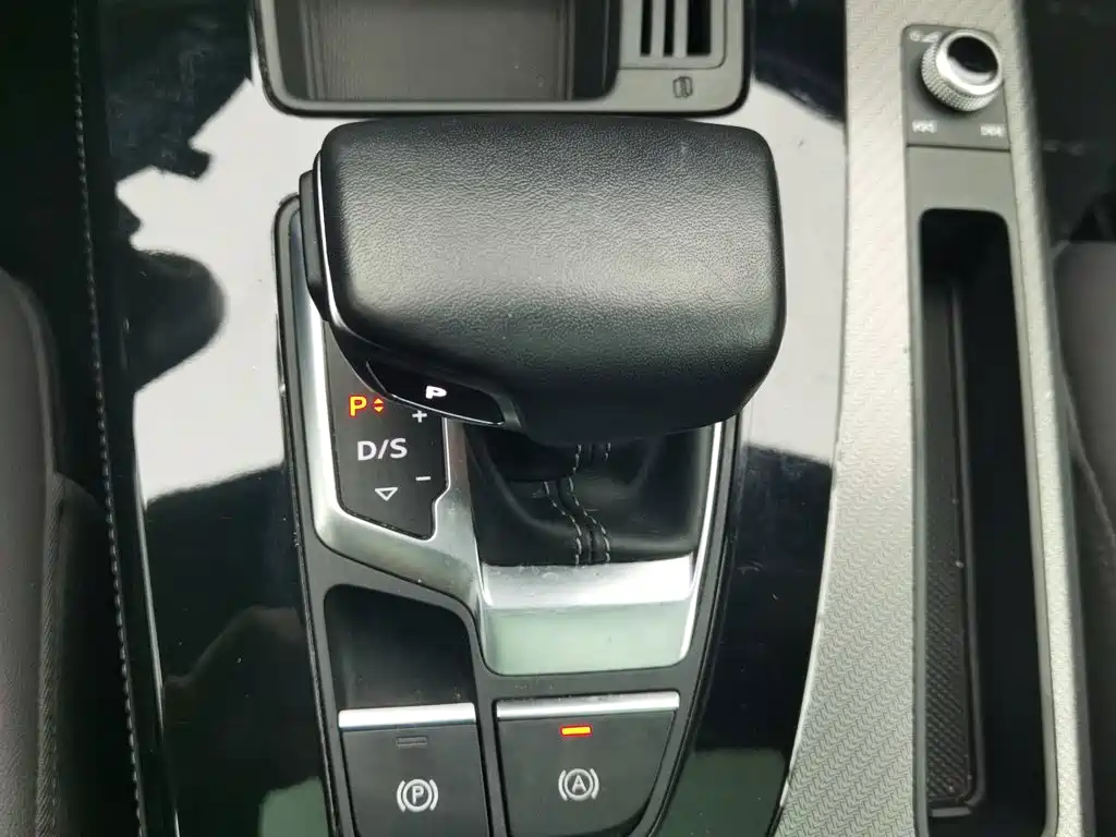 Audi Q5L — миниатюра 13