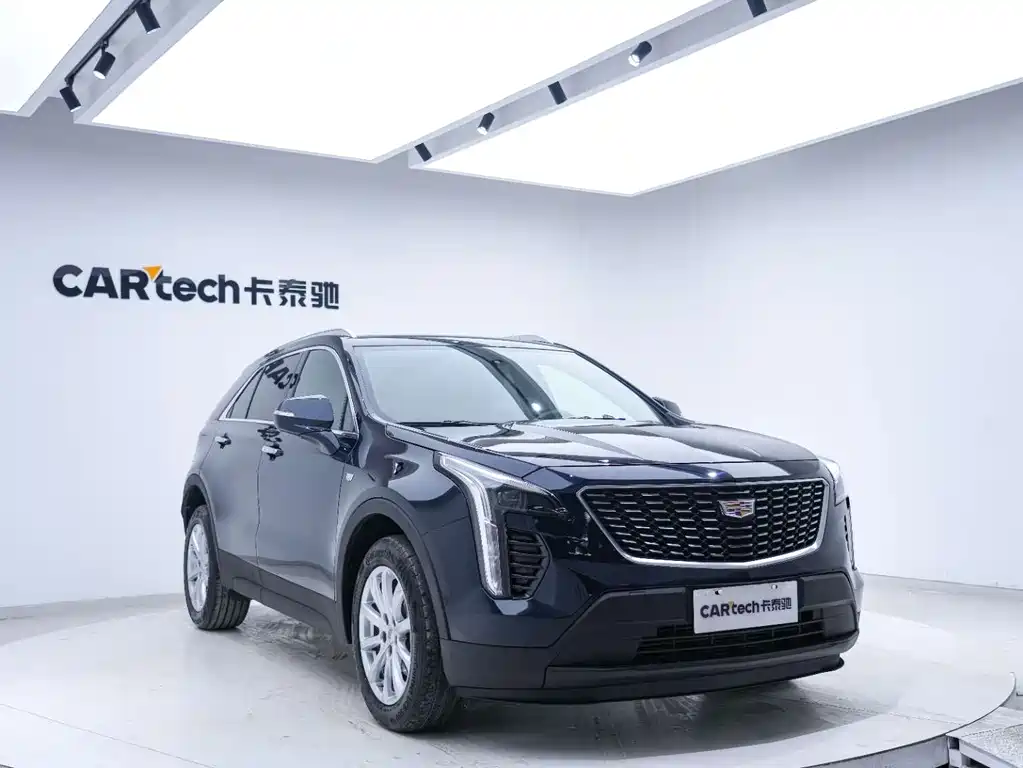 CADILLAC XT4