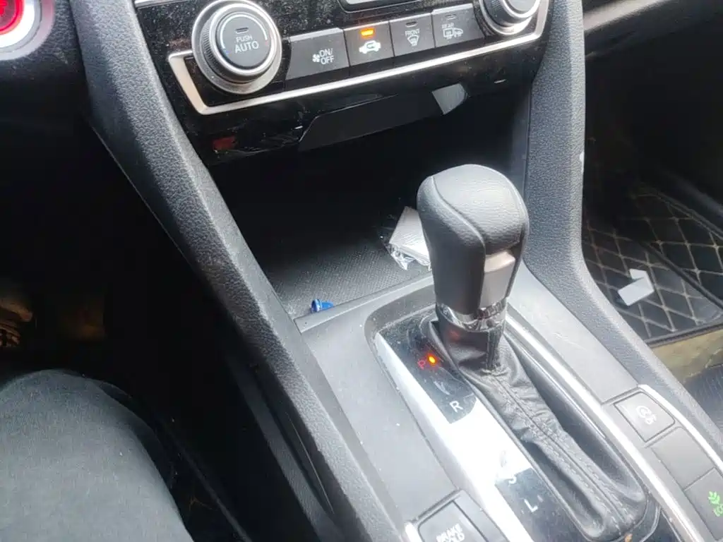 Honda Civic — миниатюра 14