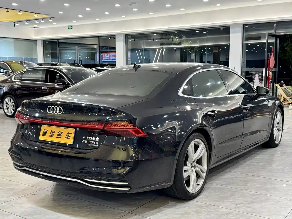 AUDI A7L