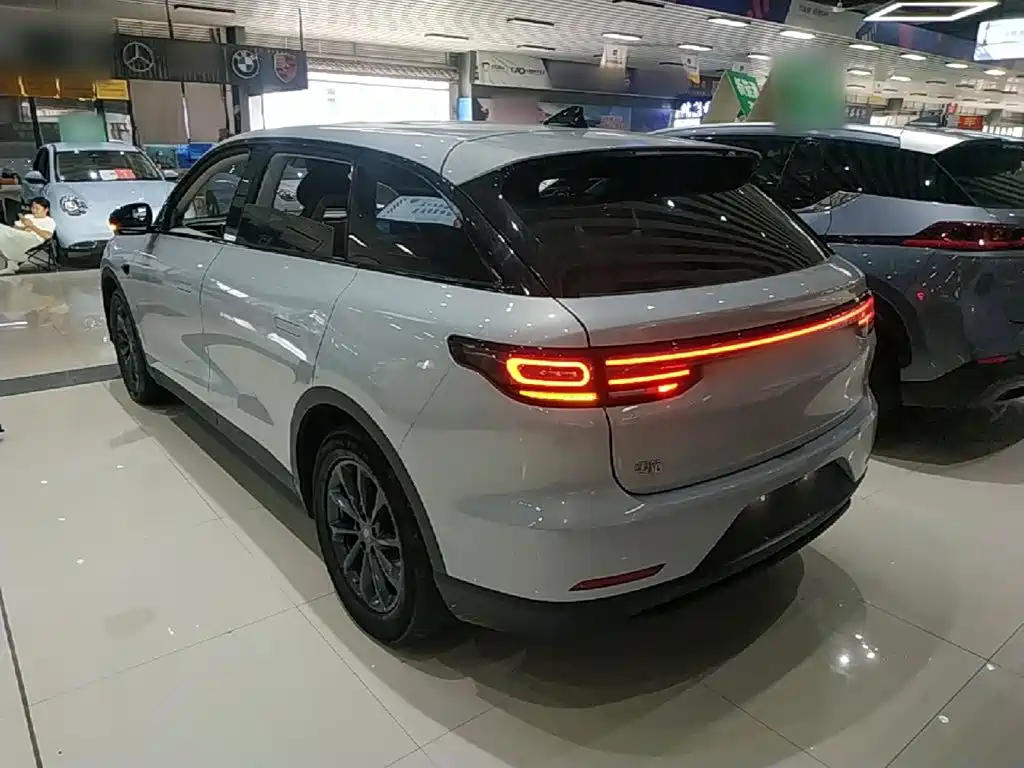 Leapmotor Leapmotor C11 — миниатюра 5