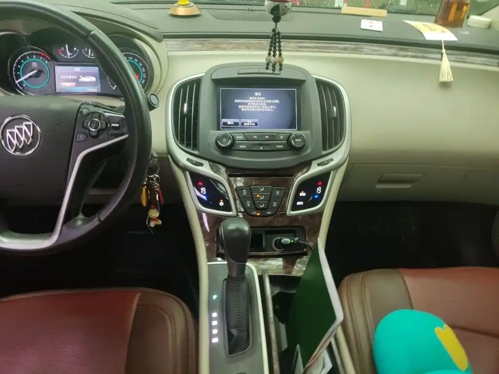 Buick LaCrosse — миниатюра 6