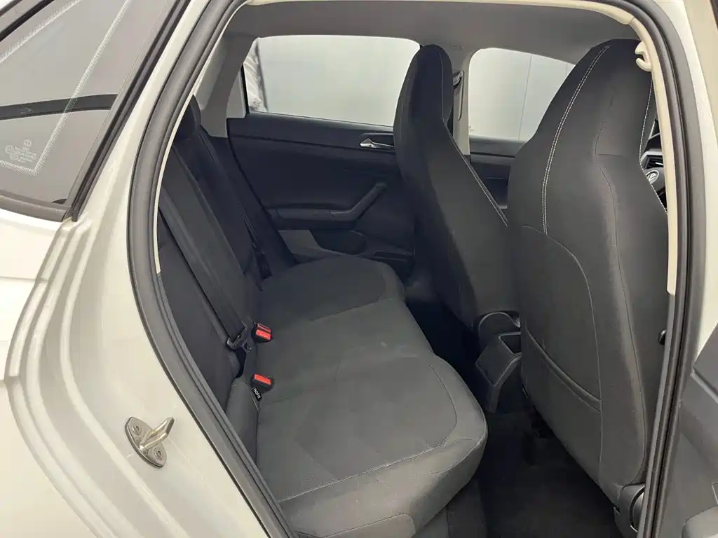 Volkswagen Polo — миниатюра 16