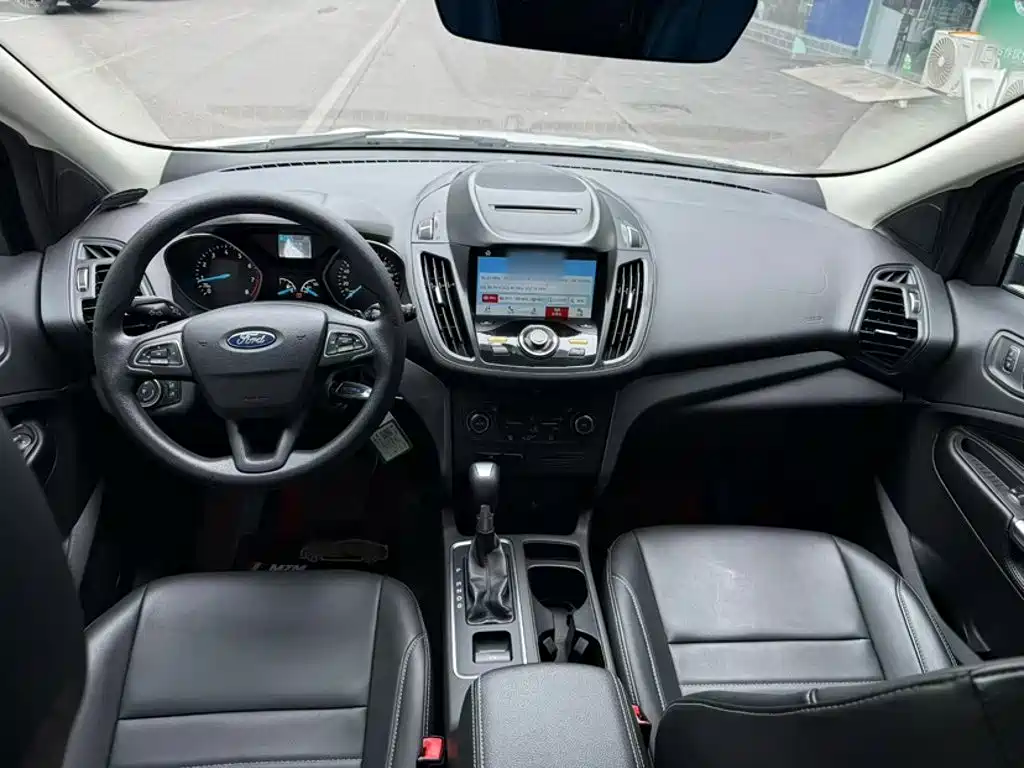 Ford Kuga — миниатюра 19
