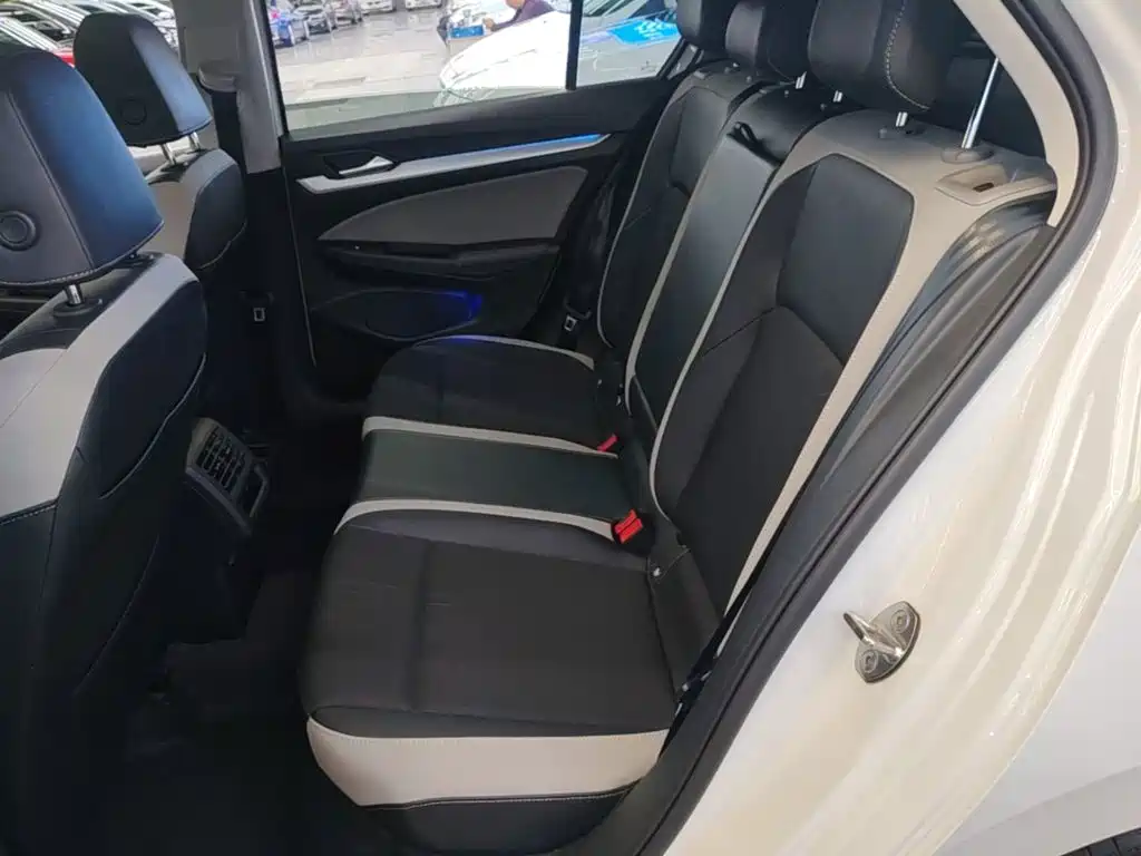 Volkswagen Golf — миниатюра 17