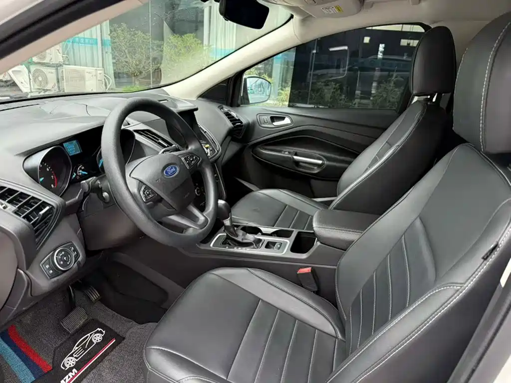 Ford Kuga — миниатюра 21