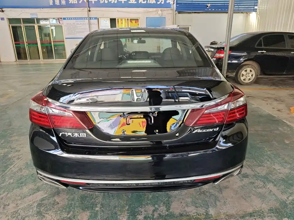 Honda Accord — миниатюра 6