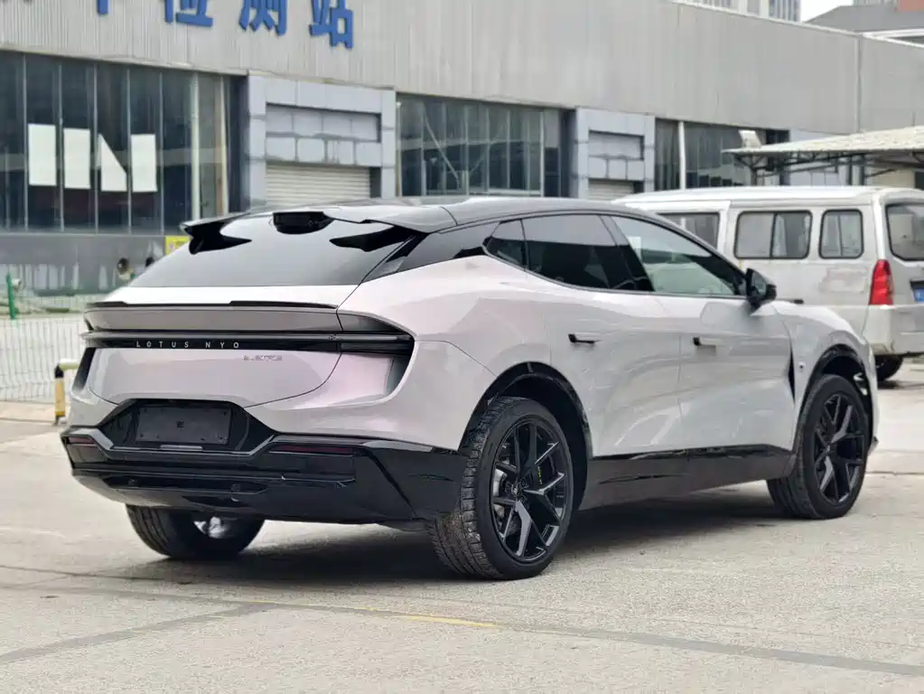 Lotus Eletre 2023 ELETRE S+