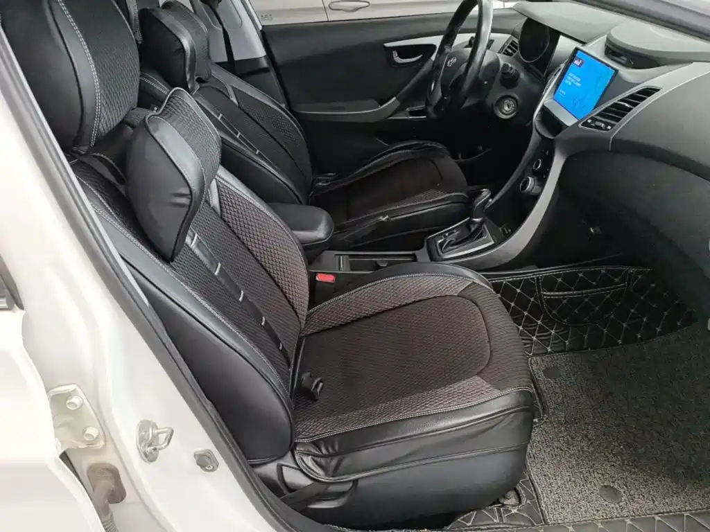 Hyundai Elantra Langdong — миниатюра 25