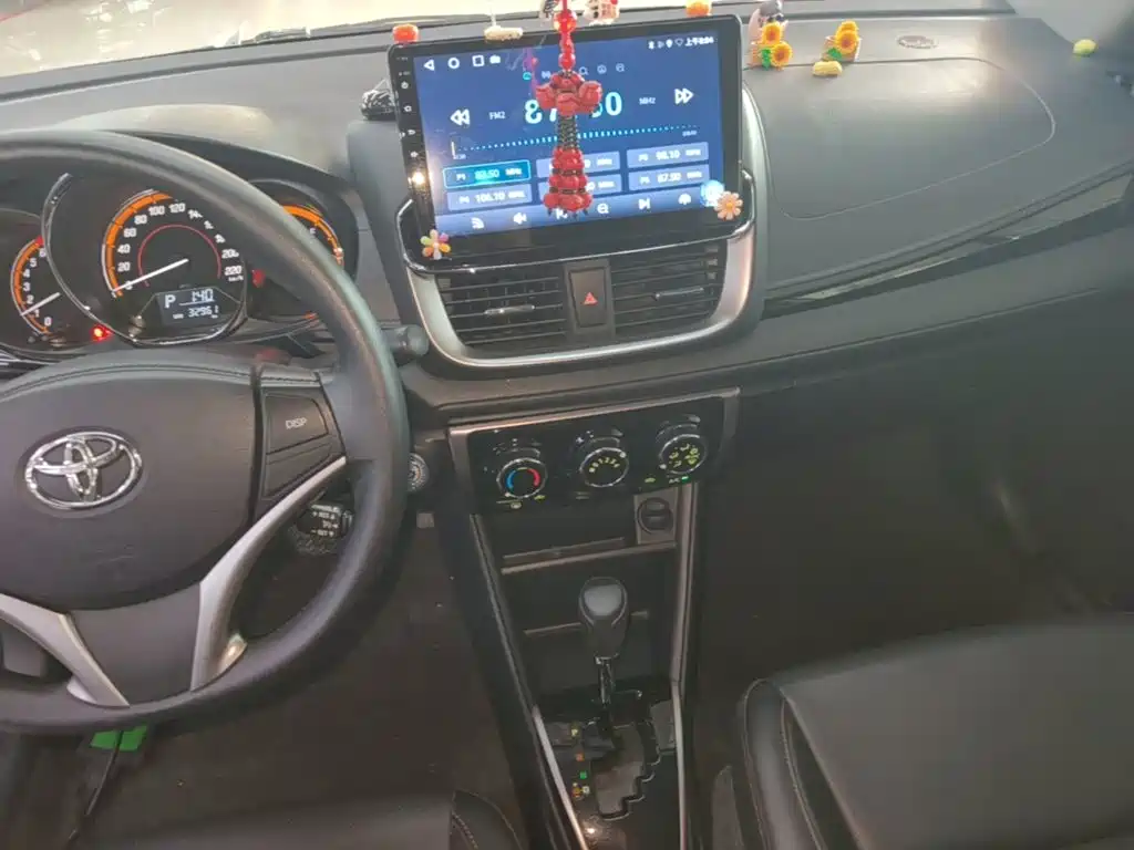 Toyota Yaris L — миниатюра 13