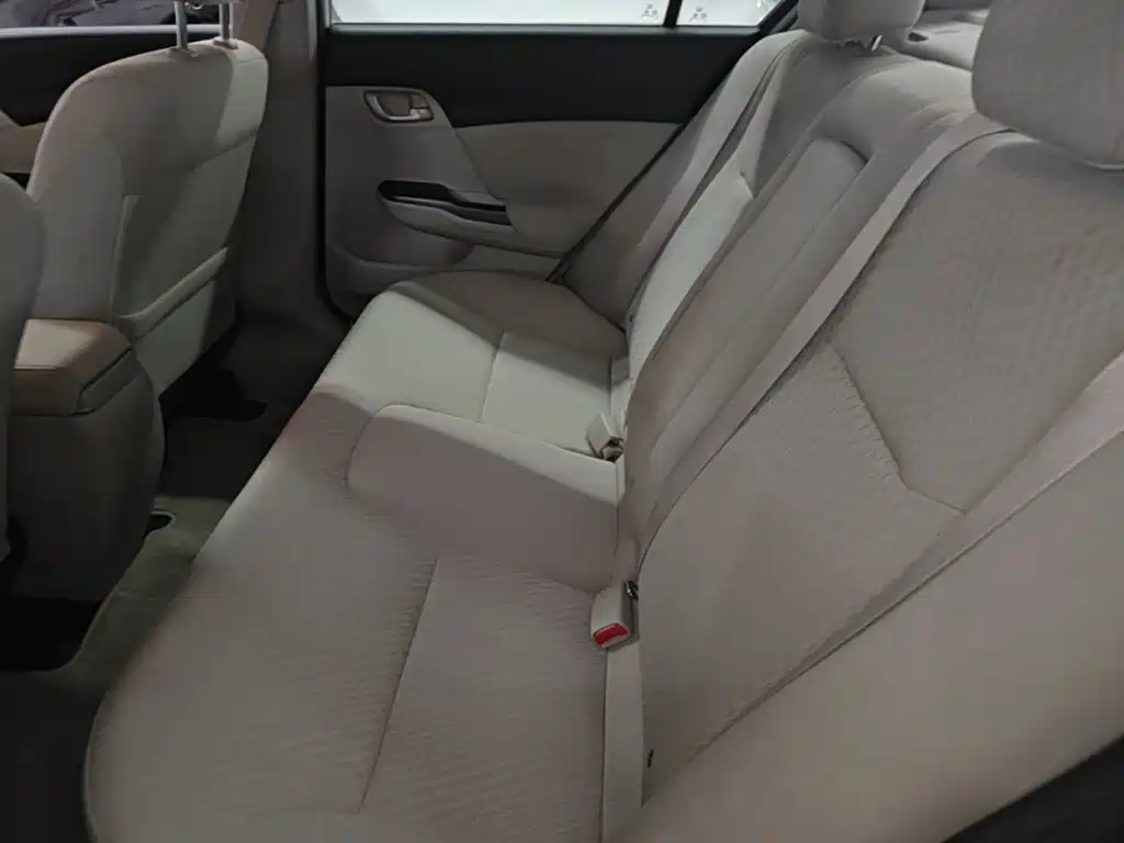 Honda Civic — миниатюра 17