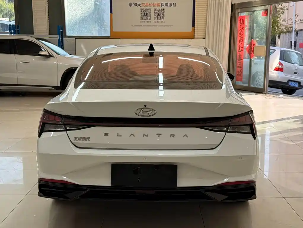 Hyundai Elantra — миниатюра 5