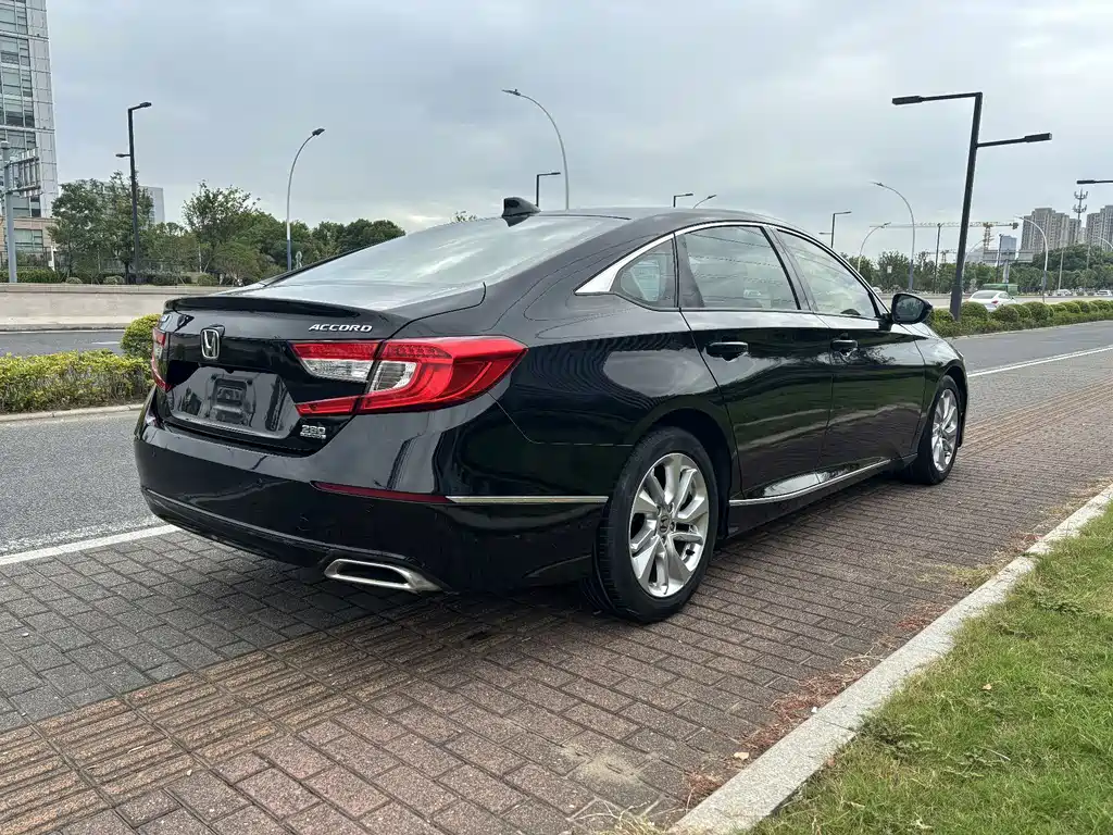 Honda Accord — миниатюра 5