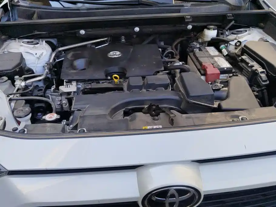 Toyota RAV4 — миниатюра 10