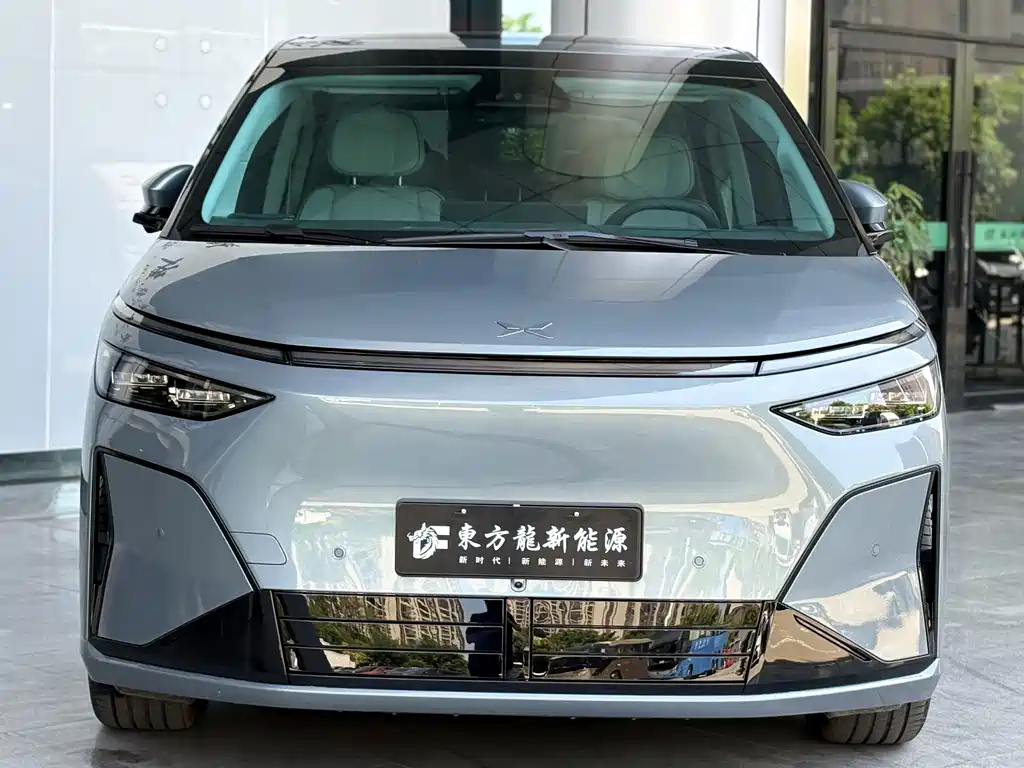 XPeng X9 — миниатюра 2