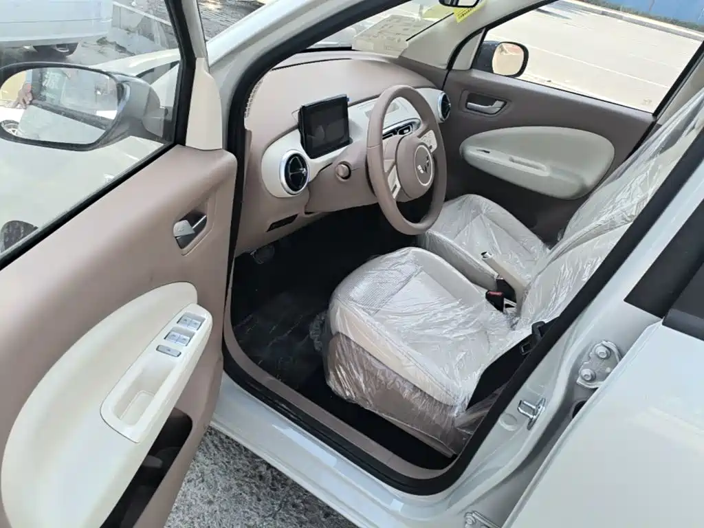 Wuling MINIEV — миниатюра 16