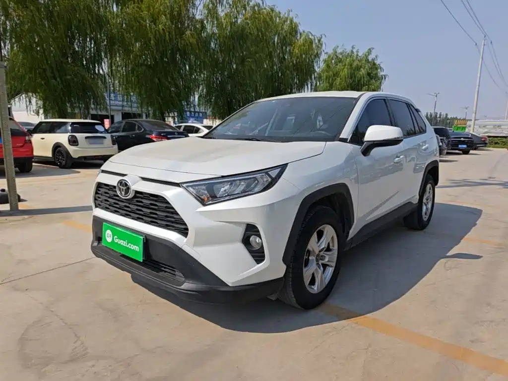 Toyota RAV4 — миниатюра 2
