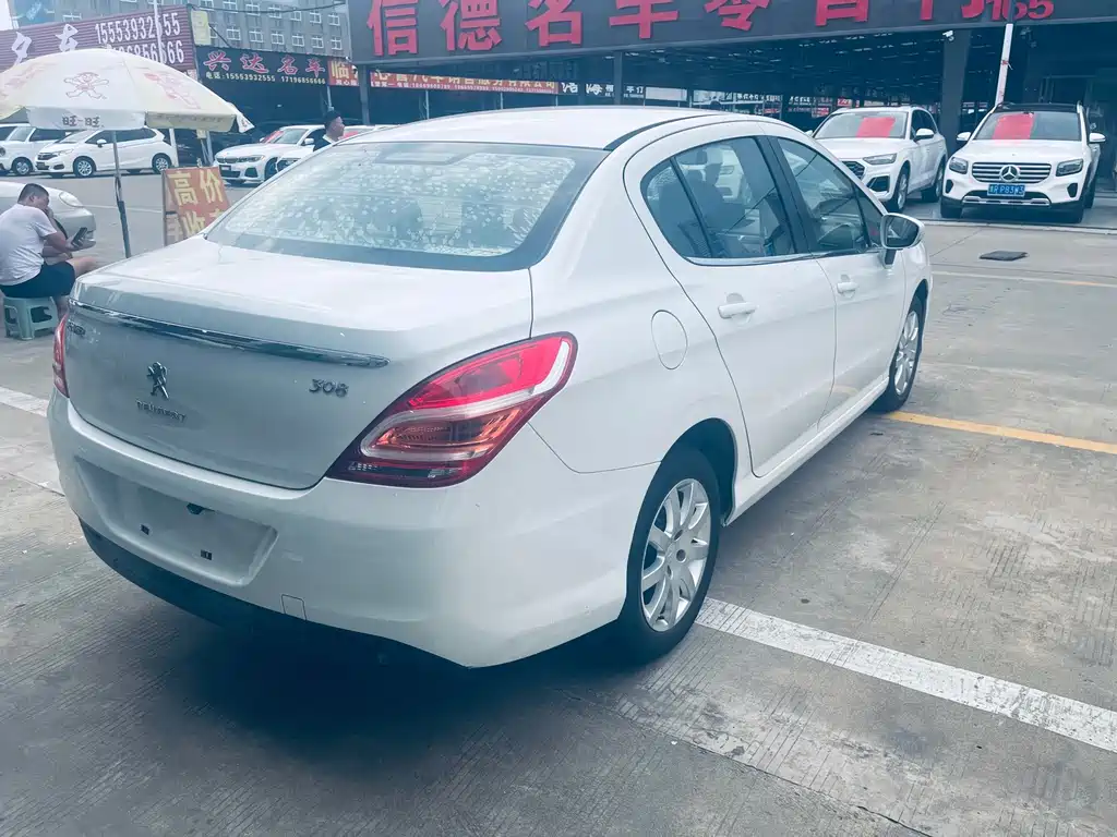 Peugeot 308 — миниатюра 6