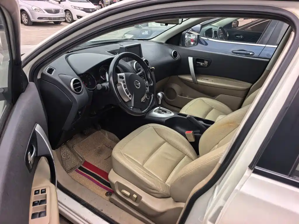 Nissan Qashqai — миниатюра 8