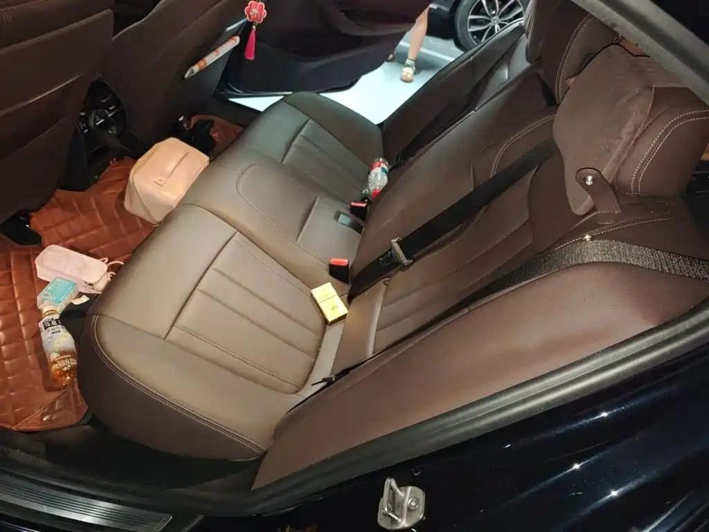 BMW 5 Series — миниатюра 15