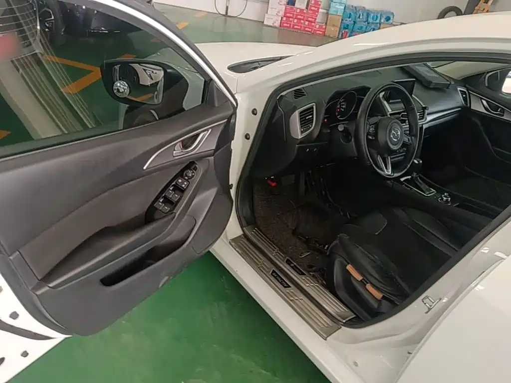 Mazda 3 Axela — миниатюра 16