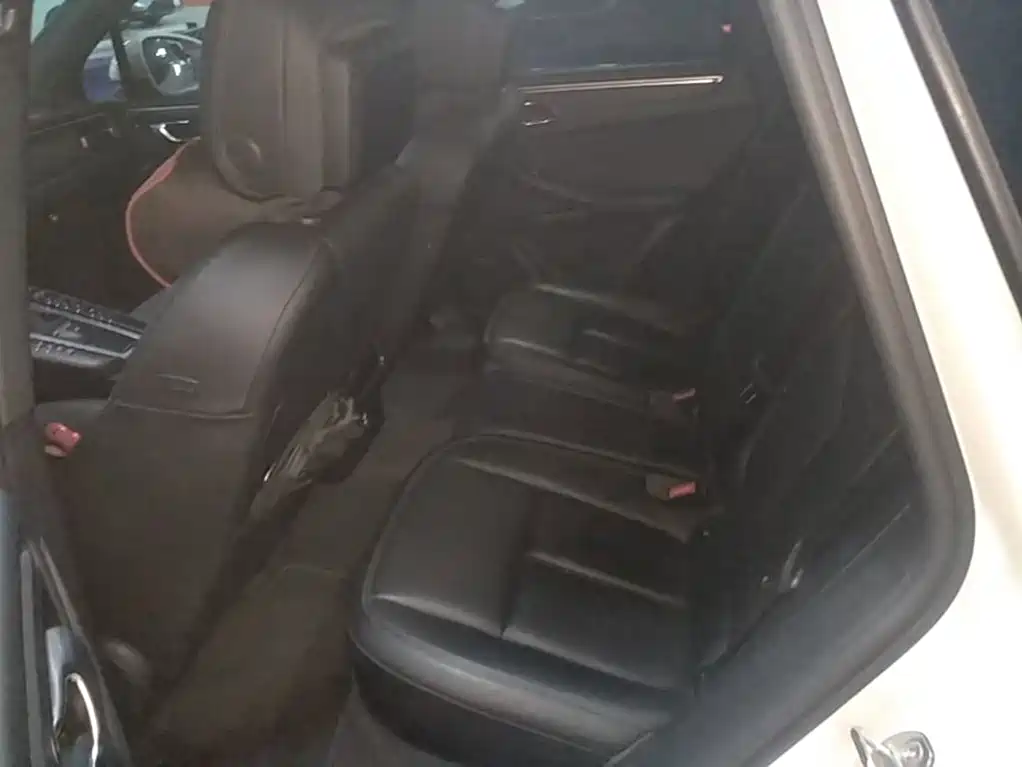 Porsche Macan — миниатюра 17