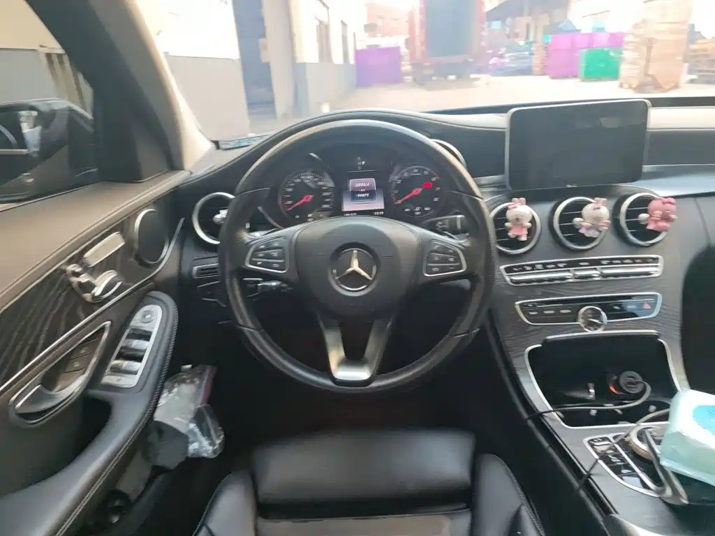Mercedes-Benz C-Class — миниатюра 3