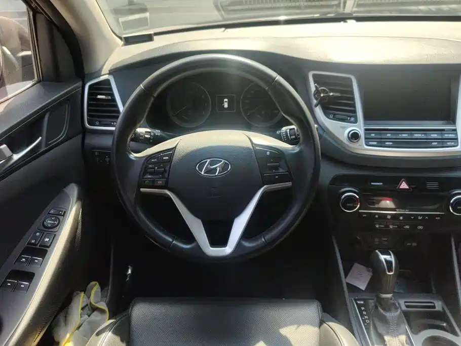 Hyundai Tucson — миниатюра 15