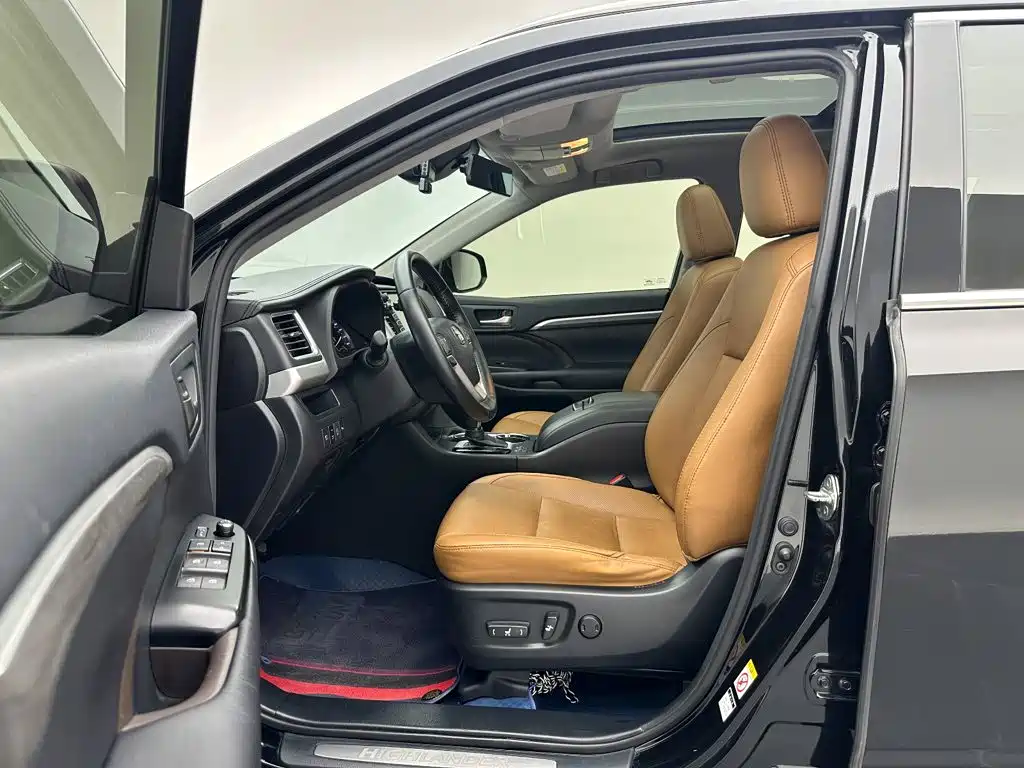 Toyota Highlander — миниатюра 9