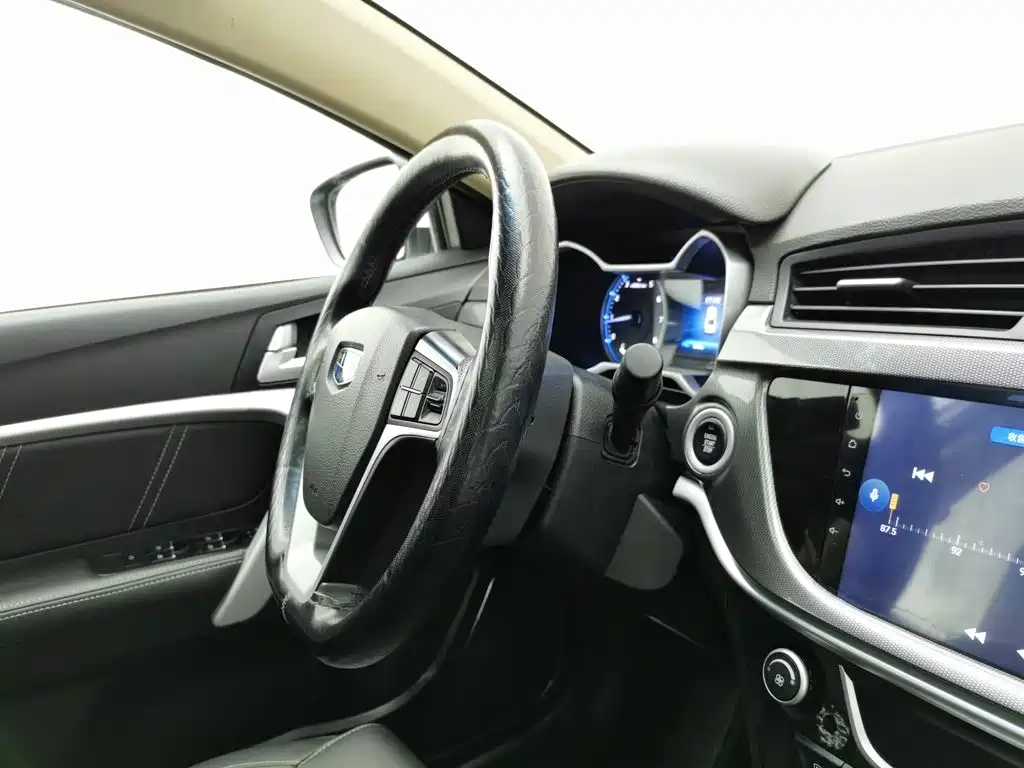 Geely Emgrand — миниатюра 22