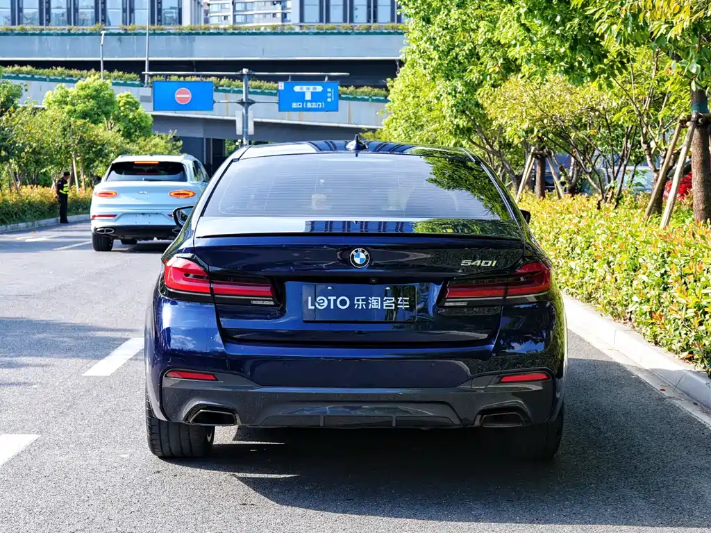 BMW 5 Series (Import) — миниатюра 4
