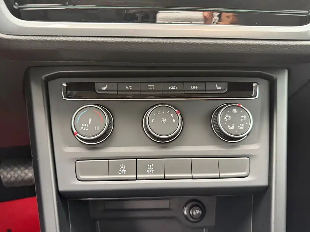 Volkswagen Touran — миниатюра 16