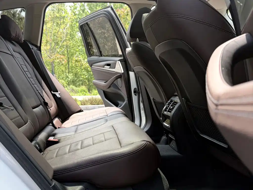 BMW X3 — миниатюра 9