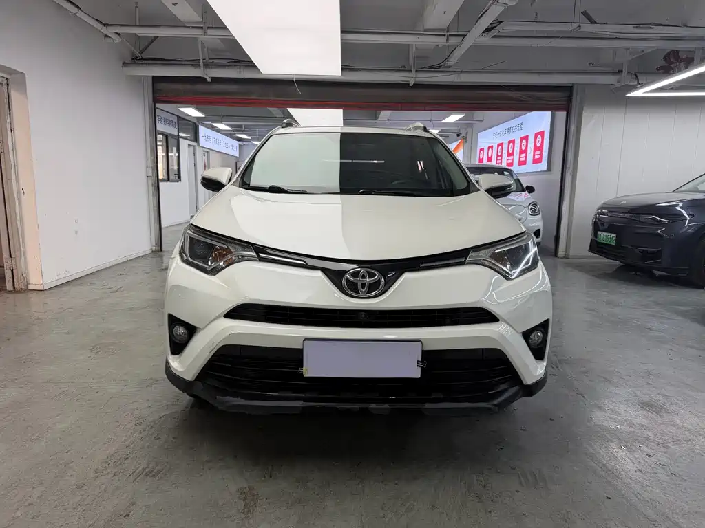 Toyota RAV4 — миниатюра 2
