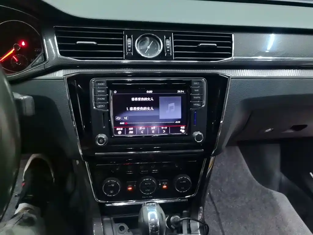 Volkswagen Passat — миниатюра 13