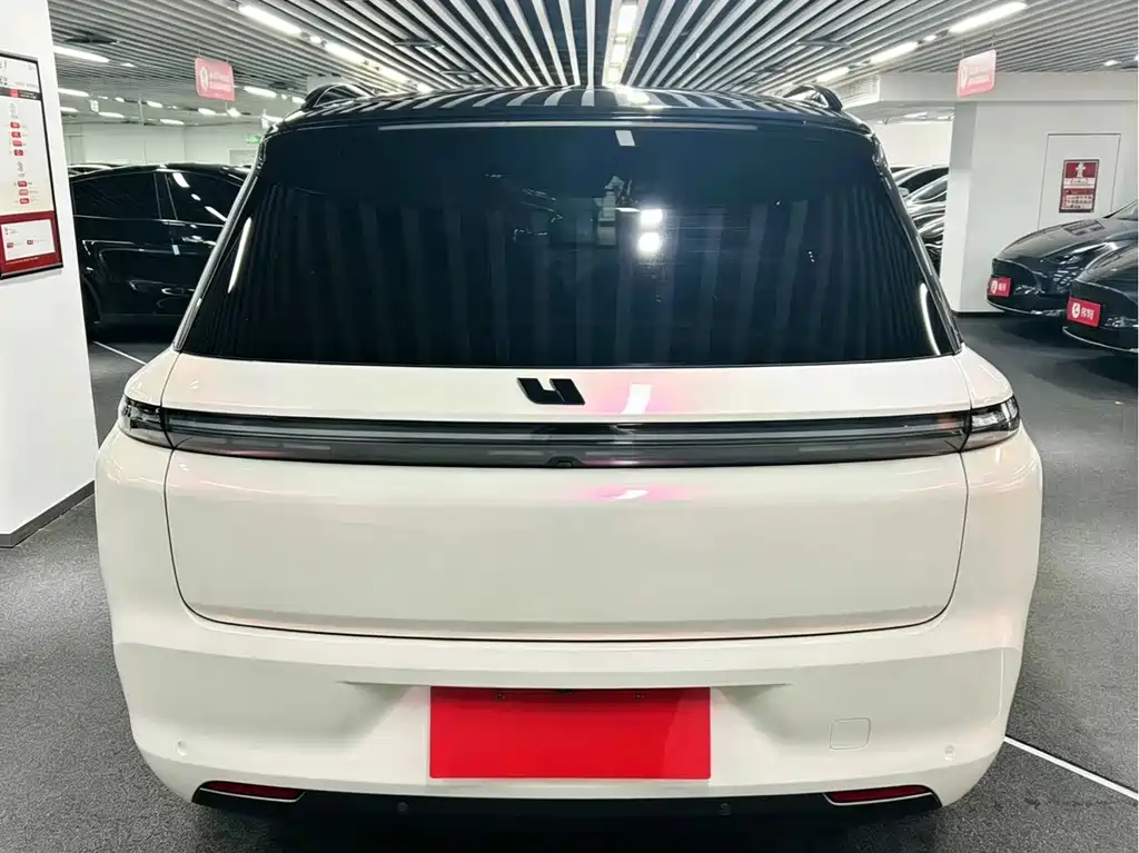 Li Auto L8 2023 Pro