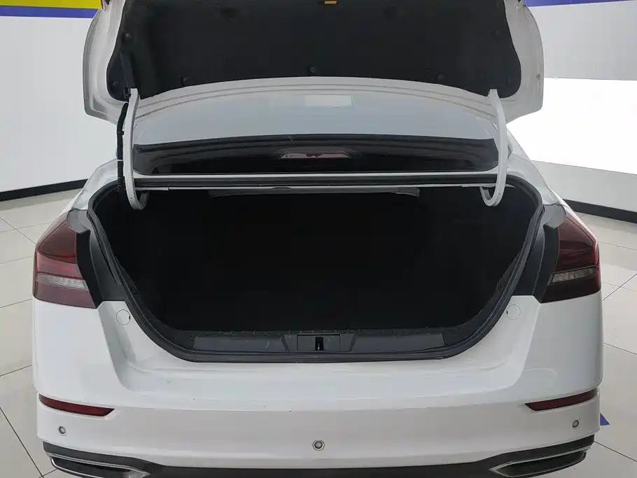 Geely Emgrand — миниатюра 4