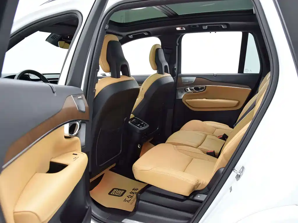 Volvo XC90 — миниатюра 6
