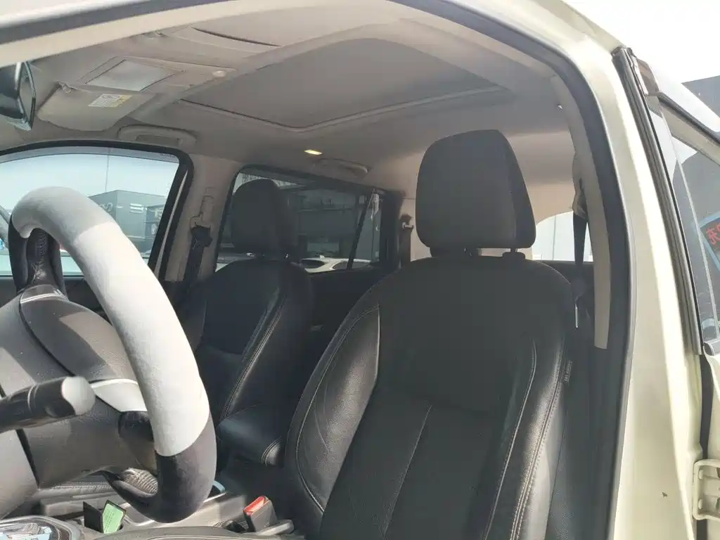 Nissan Terra — миниатюра 11