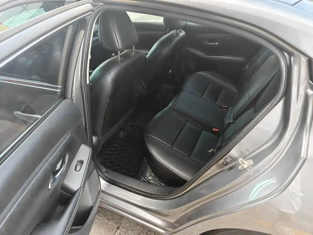 Nissan Sylphy — миниатюра 8
