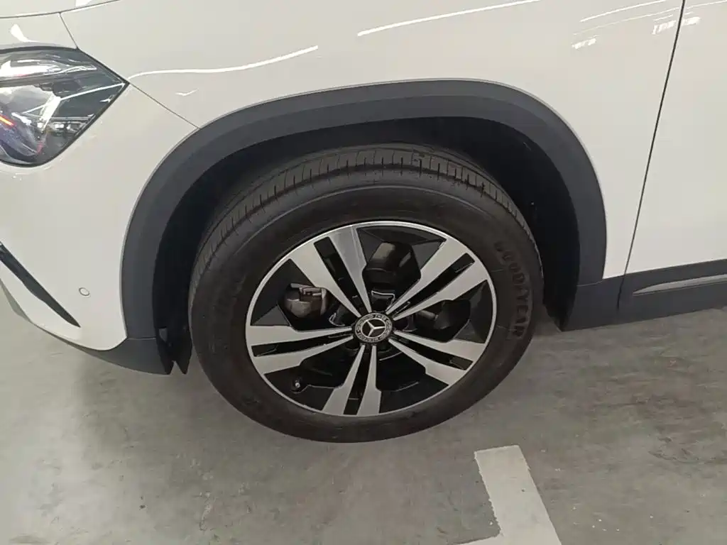 Mercedes-Benz GLA — миниатюра 23