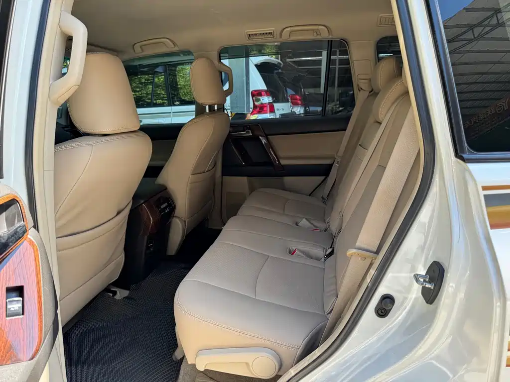 Toyota Prado (Import) — миниатюра 12