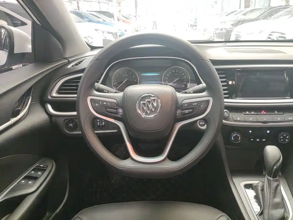 Buick Excelle — миниатюра 11