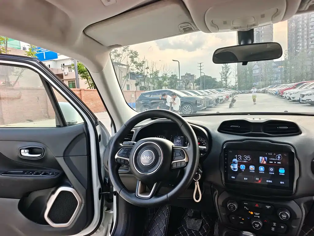 Jeep Renegade — миниатюра 6