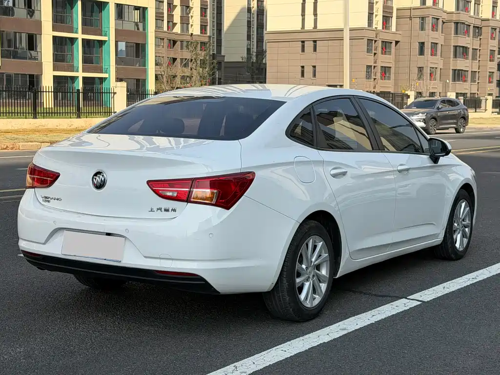Buick Verano — миниатюра 9