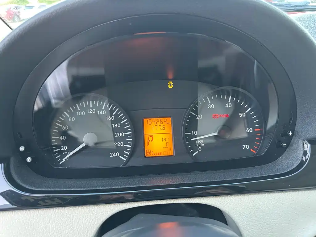 Mercedes-Benz Vito — миниатюра 5
