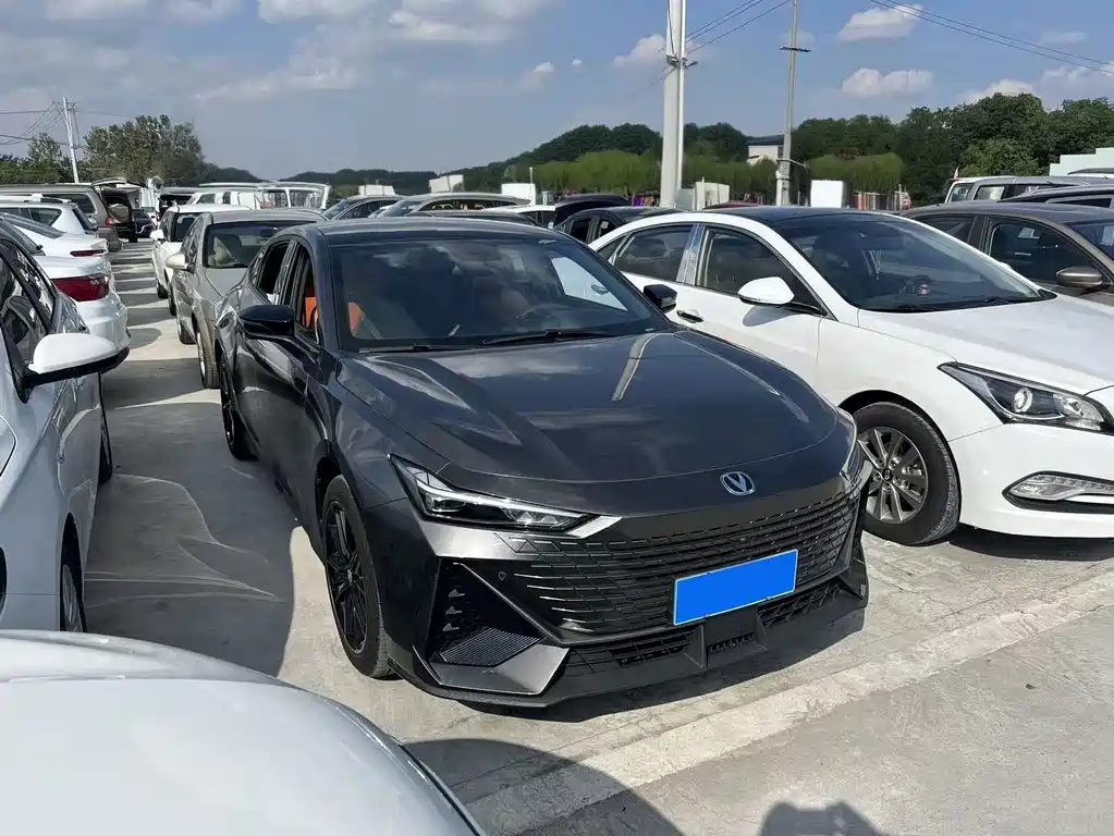 Changan UNI-V — миниатюра 3