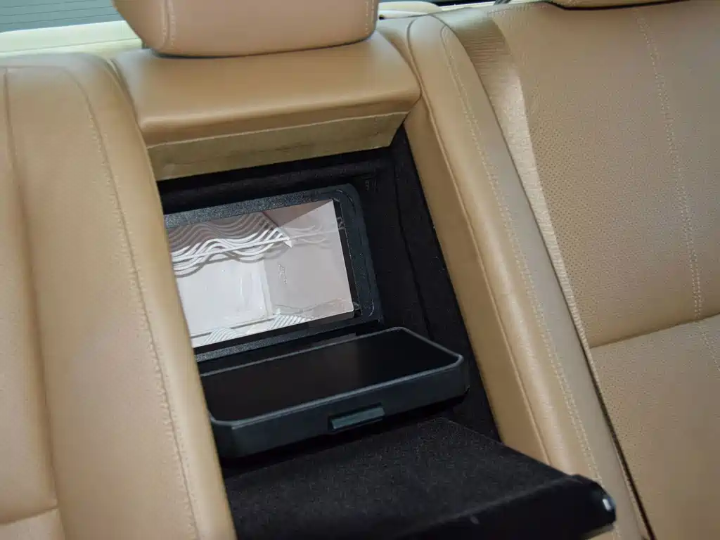 Mercedes-Benz S-Class — миниатюра 20