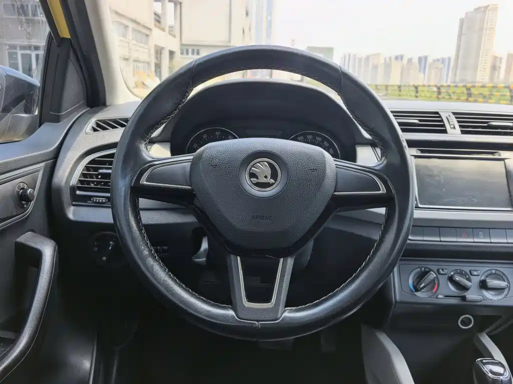 Skoda Fabia — миниатюра 12